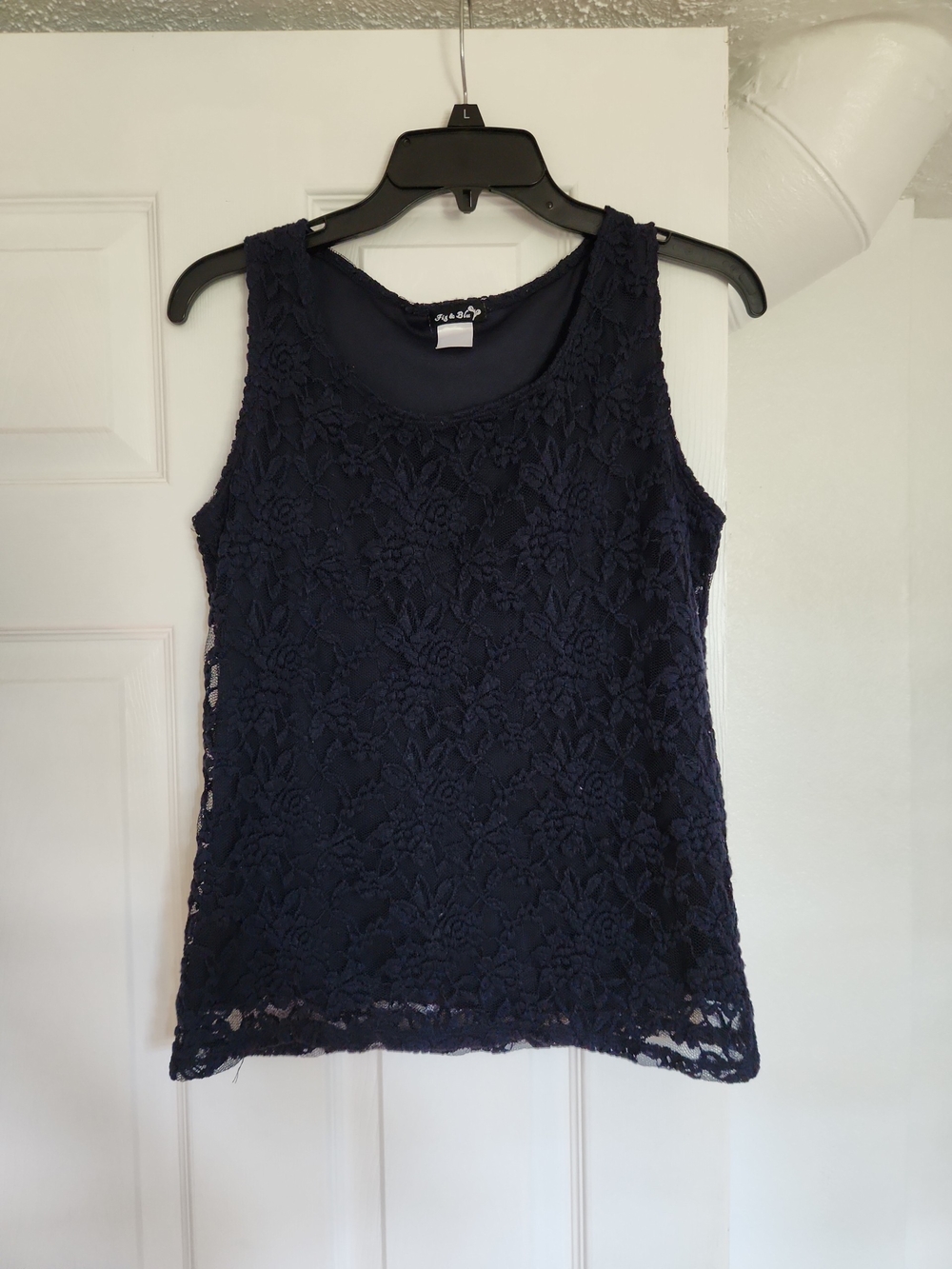 Women’s Lace Overlay Tank Top — Navy